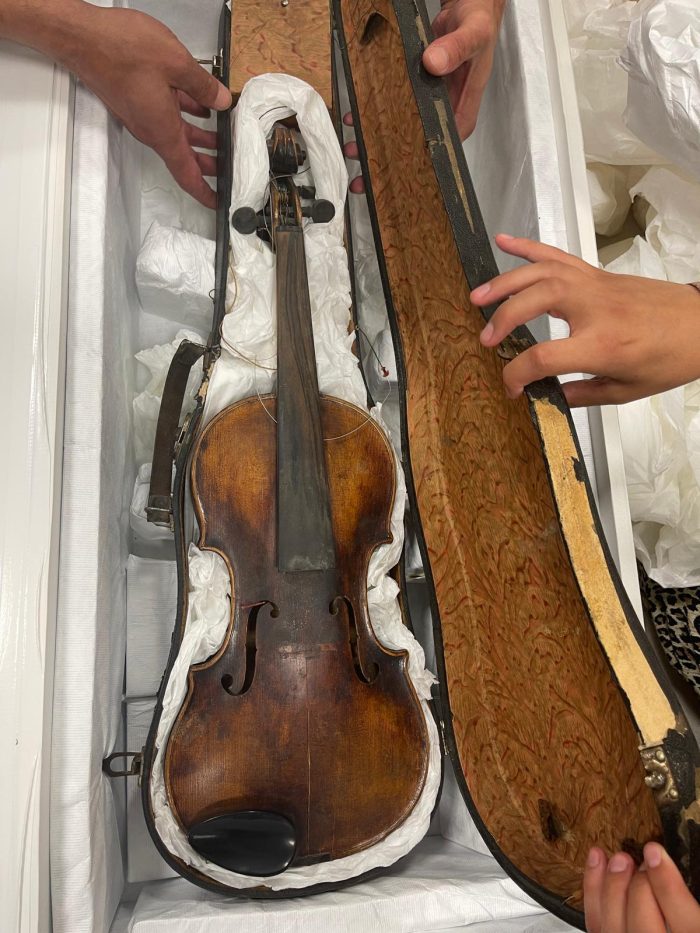 Violine und Violinenkasten © KZ-Gedenkstätte Dachau